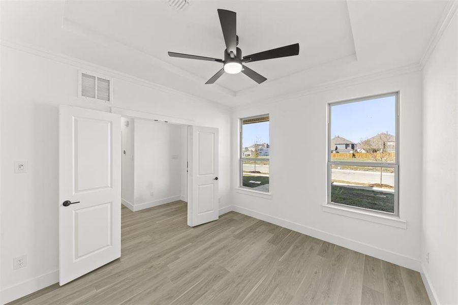 Spacious, unfurnished interior of a new home in Trails at Cottonwood Creek, Rowlett (Image 29).