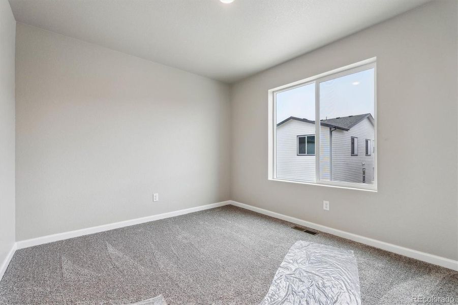 Spacious, unfurnished interior of a new home in Pintail Commons at Johnstown Village, Johnstown (Image 14).