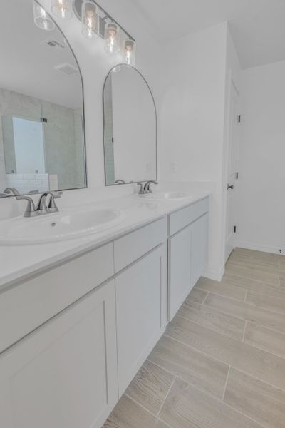 Representative furnished interior of a home built from the Bellagio 425SSC by Saratoga Homes in Paseo Del Este, El Paso (Image 18).