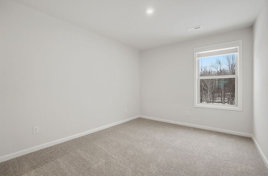 Spacious, unfurnished interior of a new home in Roseshire Chase, Huntersville (Image 22).