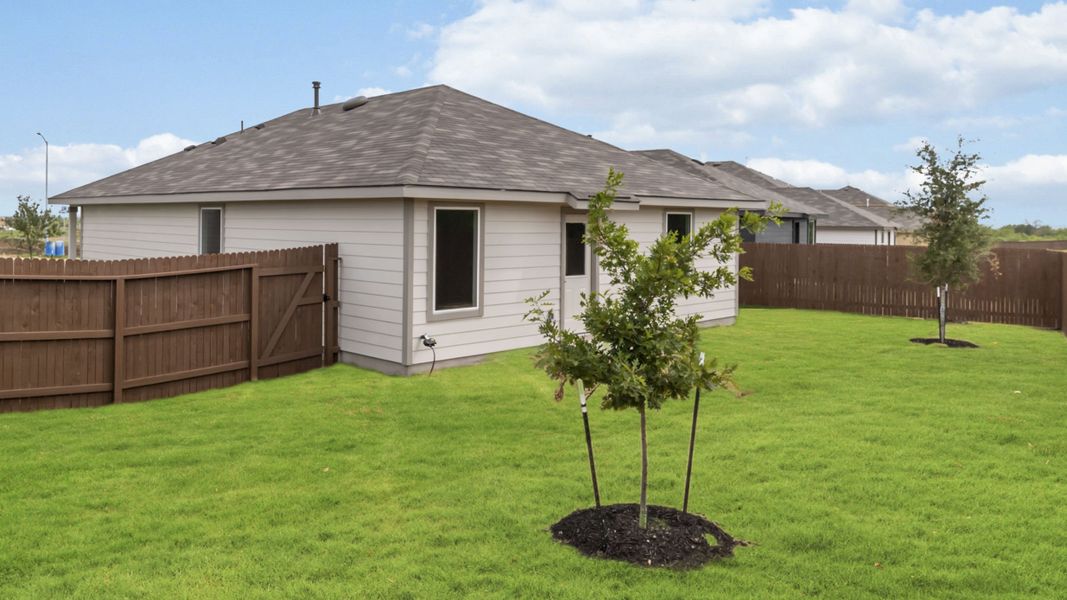 Representative exterior details of a home built from the T30B Barton by D.R. Horton in Riverfield, Josephine (Image 4).