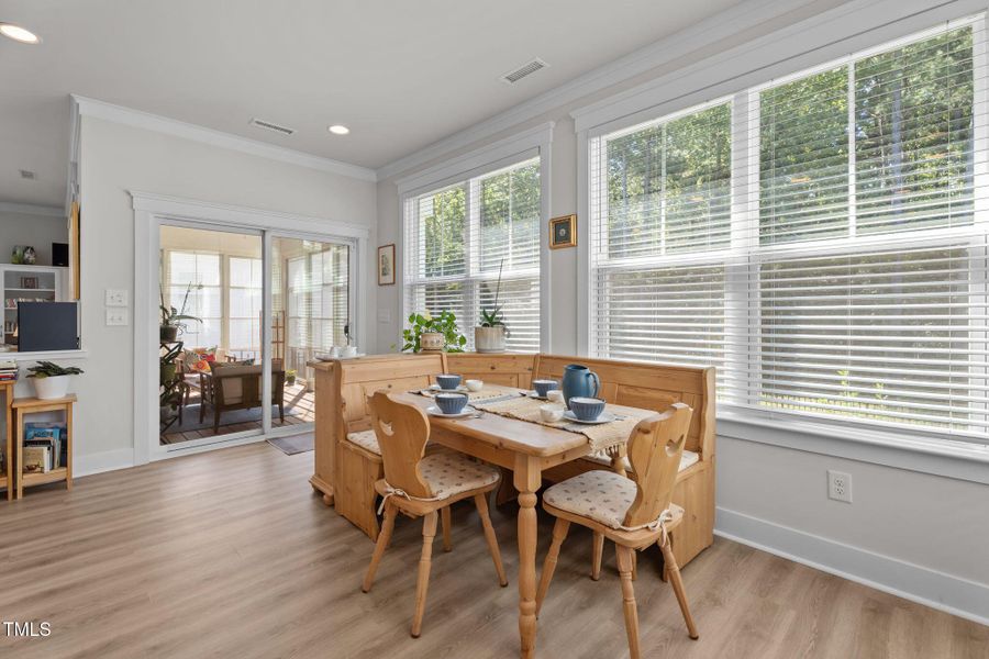 1753 Birdhaven- breakfast room 3