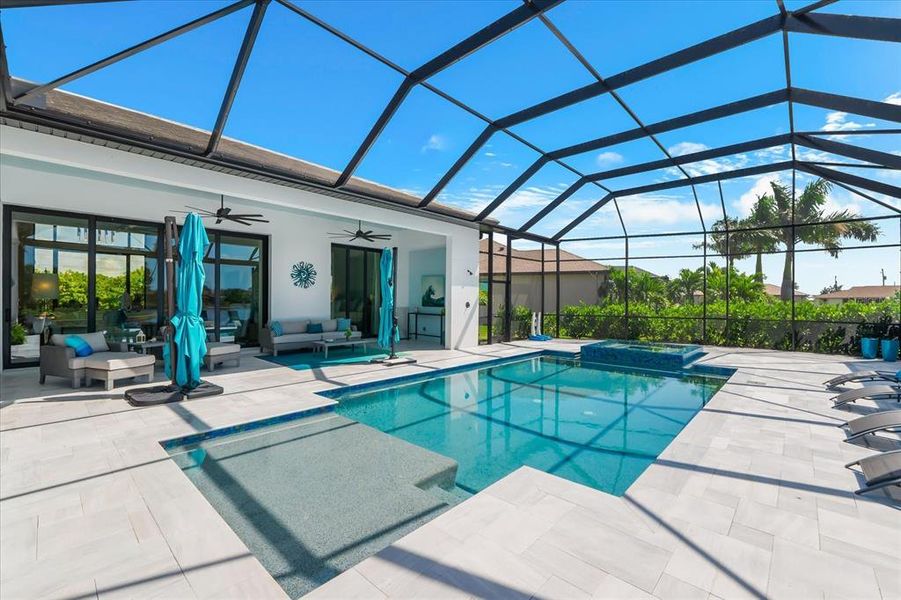 Exterior details and patio area of a home in , Port Charlotte (Image 33).
