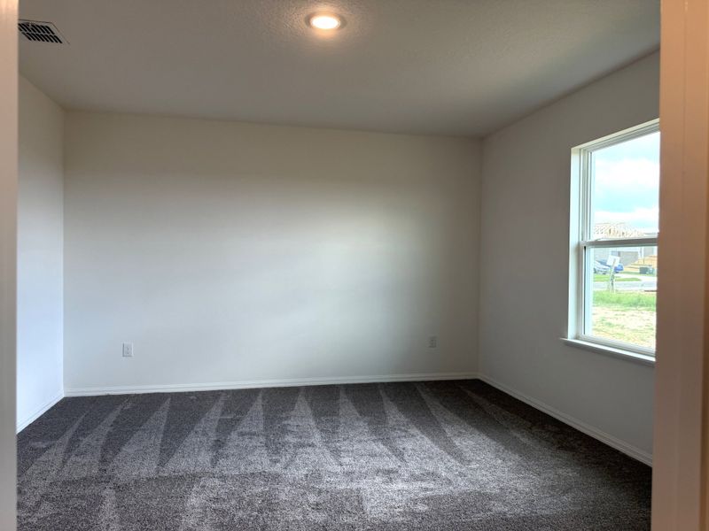 Spacious, unfurnished interior of a new home in Benton Hills, Brooksville (Image 14). Spacious, unfurnished interior of a new home in Benton Hills, Brooksville (Image 14).