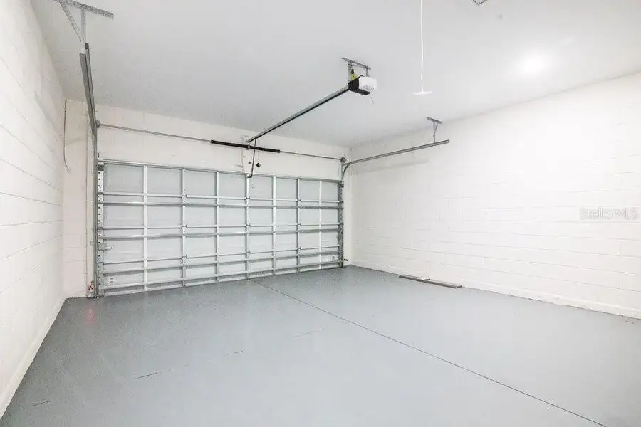 Spacious, unfurnished interior of a new home in , Eustis (Image 29).