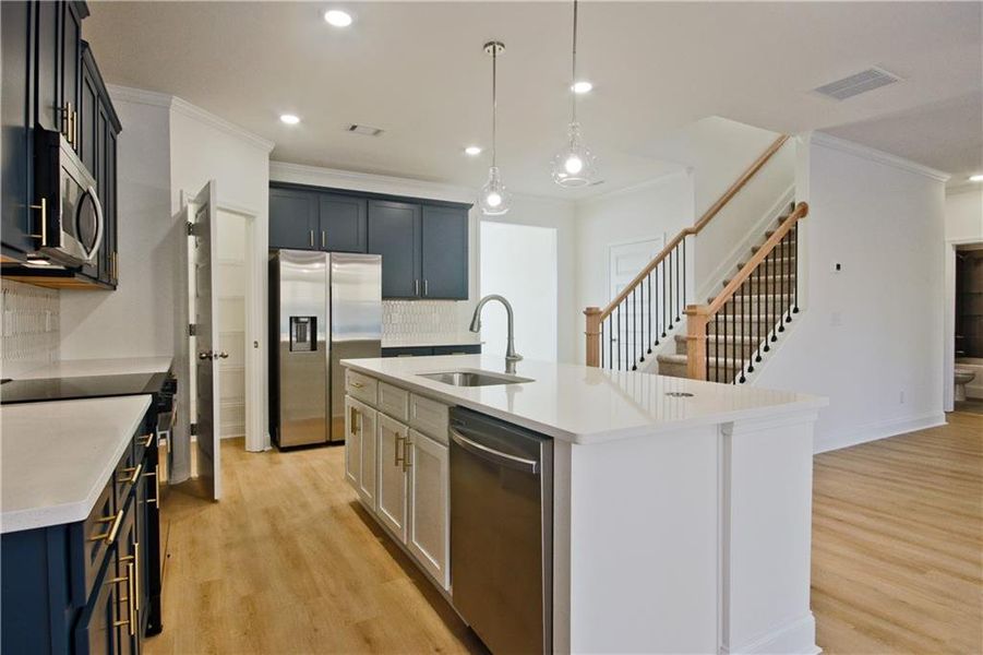 Furnished interior view inside a new home in Hellen Valley, Braselton (Image 8).