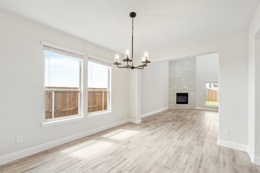 Spacious, unfurnished interior of a new home in Sonoma Verde, Rockwall (Image 24).