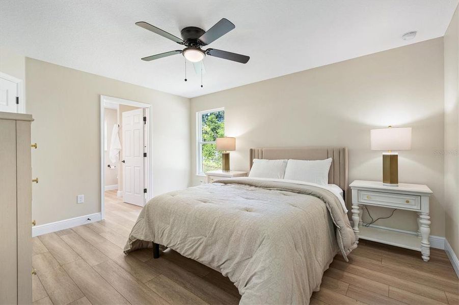 Furnished interior view inside a new home in , Bushnell (Image 7).