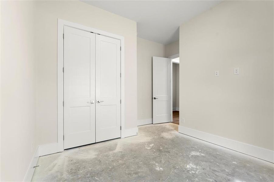 Image 43 of a home in Hillgrove Preserve.