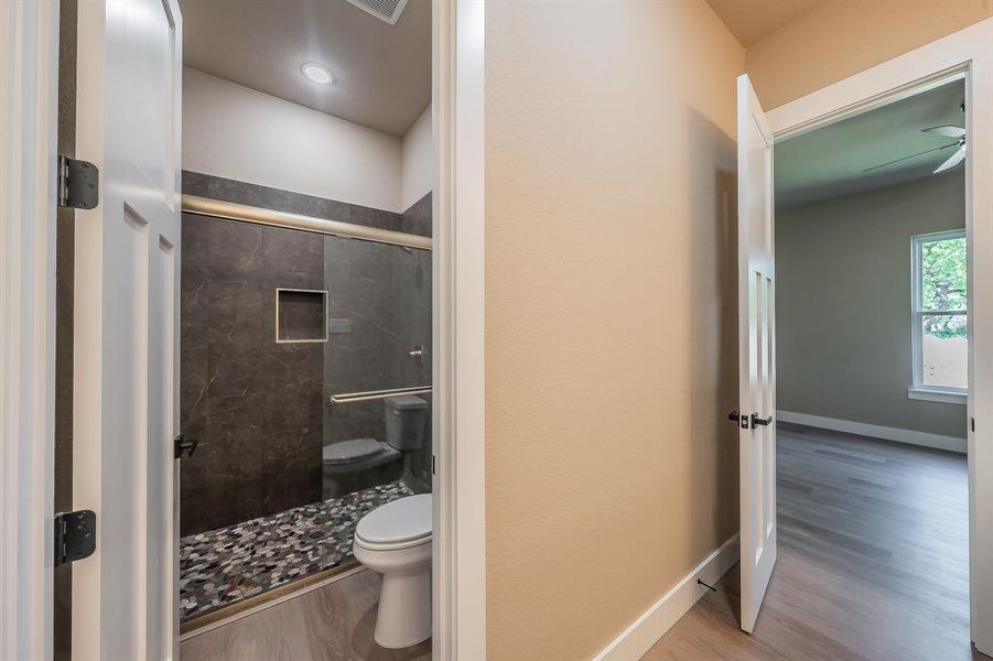 2nd Full Bathroom-Jack and Jill Style