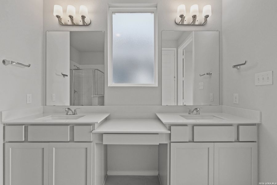 Furnished interior view inside a new home in Sunflower Ridge, New Braunfels (Image 8).