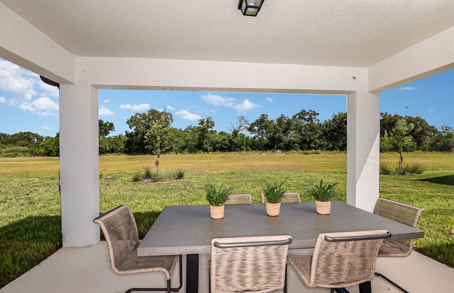 Image 17 of a home in Silverlake. Image 17 of a home in Silverlake.