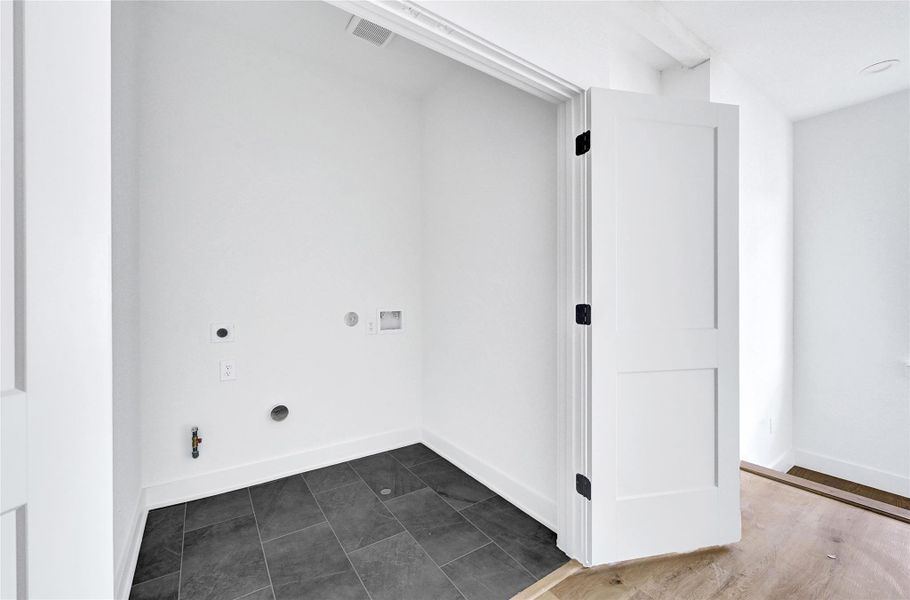 Spacious, unfurnished interior of a new home in , Houston (Image 17). Spacious, unfurnished interior of a new home in , Houston (Image 17).