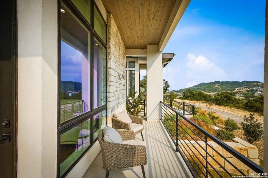Exterior details and patio area of a home in , San Antonio (Image 37).