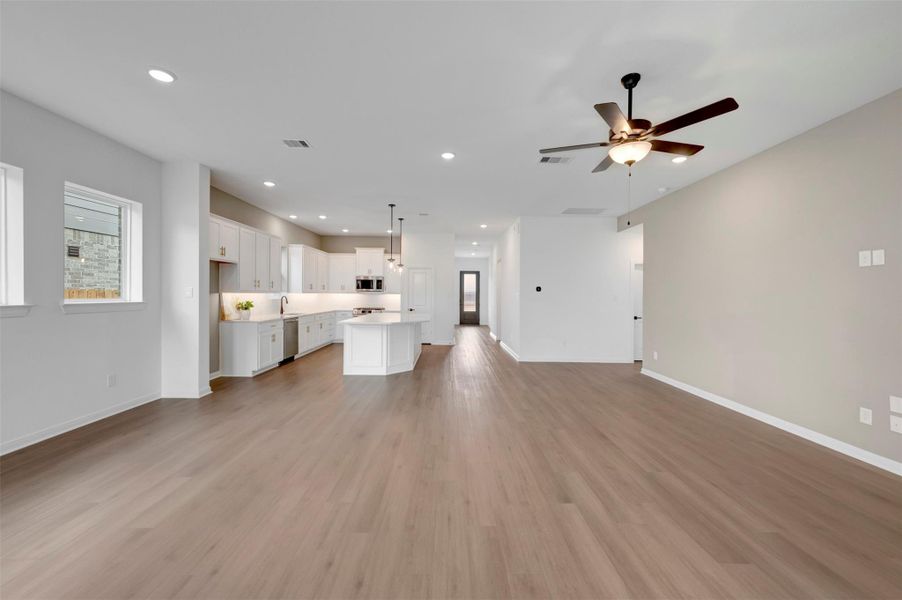 Spacious, unfurnished interior of a new home in The Grand Prairie - Retreat Collection, Hockley (Image 21).
