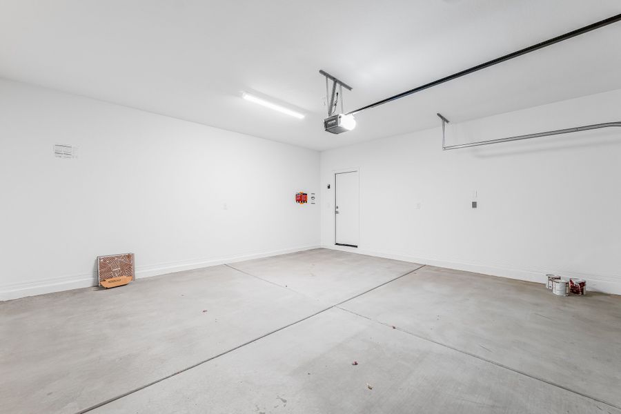 Spacious, unfurnished interior of a new home in Avila at Rancho Mercado, Surprise (Image 25). Spacious, unfurnished interior of a new home in Avila at Rancho Mercado, Surprise (Image 25).