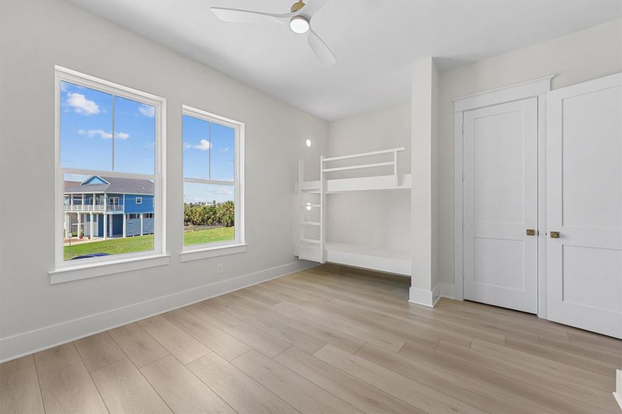 Spacious, unfurnished interior of a new home in , Galveston (Image 23).