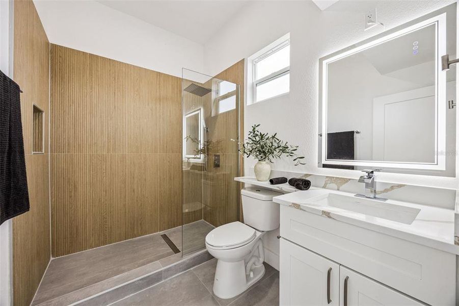 Furnished interior view inside a new home in , Orlando (Image 34).