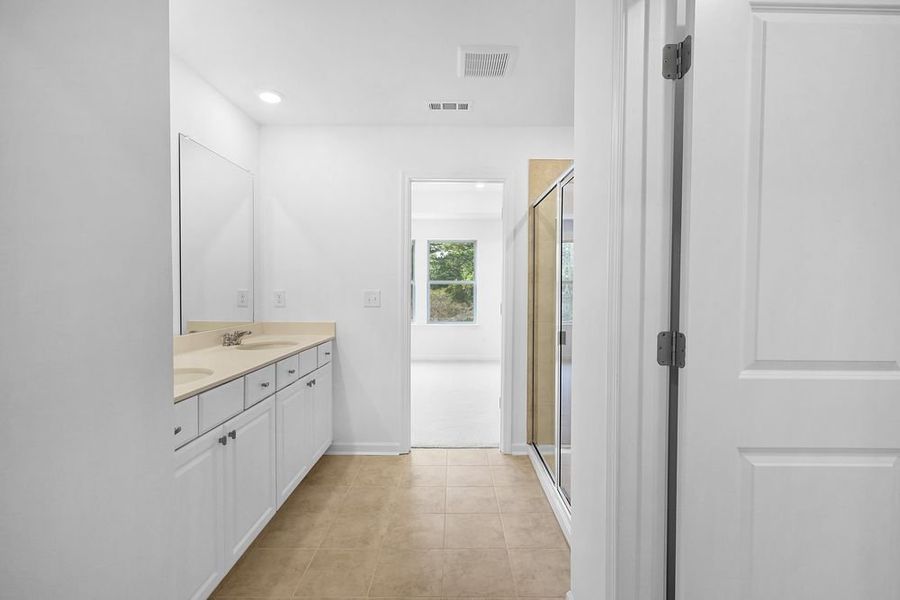 Image 20 of a home in Hampton Trace.