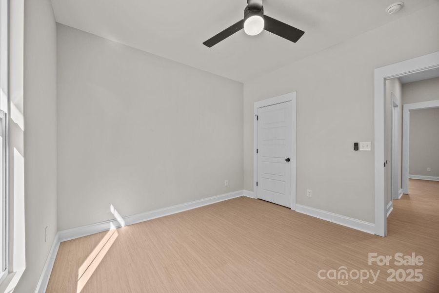 Spacious, unfurnished interior of a new home in , Lincolnton (Image 34).