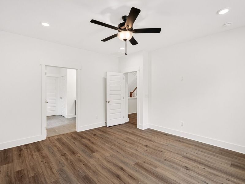 Spacious, unfurnished interior of a new home in Woods Crossing, Gallatin (Image 57).