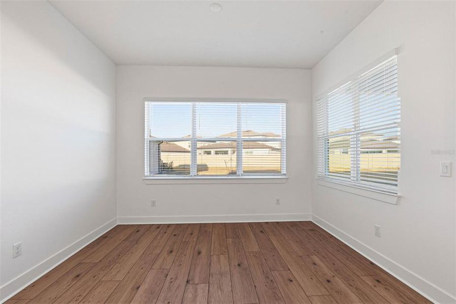 Spacious, unfurnished interior of a new home in Vida's Way, Wesley Chapel (Image 23).