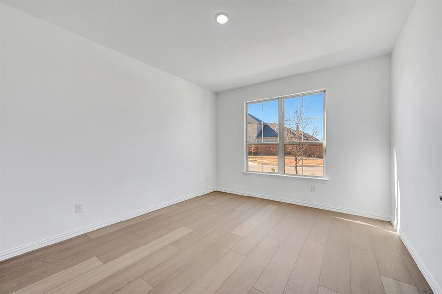 Spacious, unfurnished interior of a new home in Tarrytown, Crowley (Image 20).