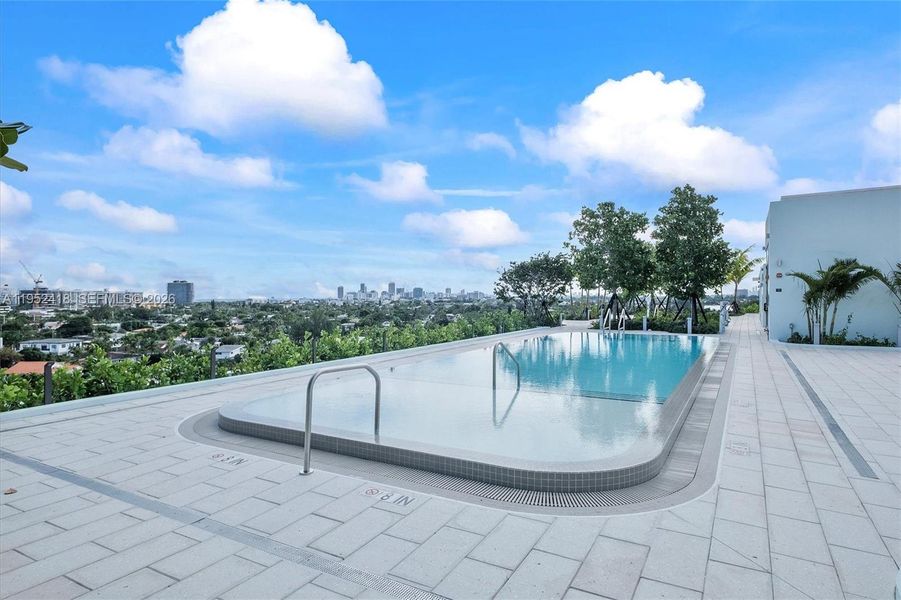 Community amenities in , Bay Harbor Islands (Image 58). Community amenities in , Bay Harbor Islands (Image 58).