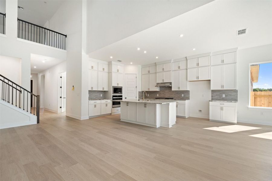 Furnished interior view inside a new home in Persimmon, Buda (Image 7).