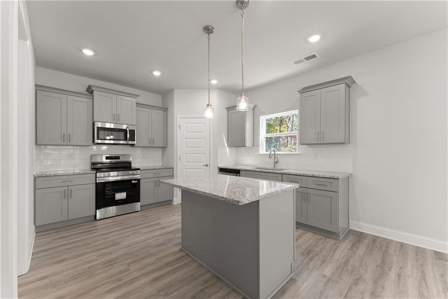 Furnished interior view inside a new home in Thunder Ridge, Dawsonville (Image 9).