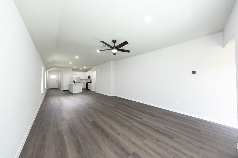 Spacious, unfurnished interior of a new home in Granger Pines, Conroe (Image 18). Spacious, unfurnished interior of a new home in Granger Pines, Conroe (Image 18).