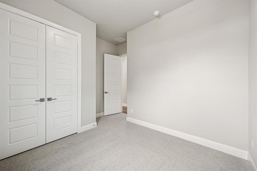 Spacious, unfurnished interior of a new home in Elements at Viridian - Garden Series, Arlington (Image 19). Spacious, unfurnished interior of a new home in Elements at Viridian - Garden Series, Arlington (Image 19).