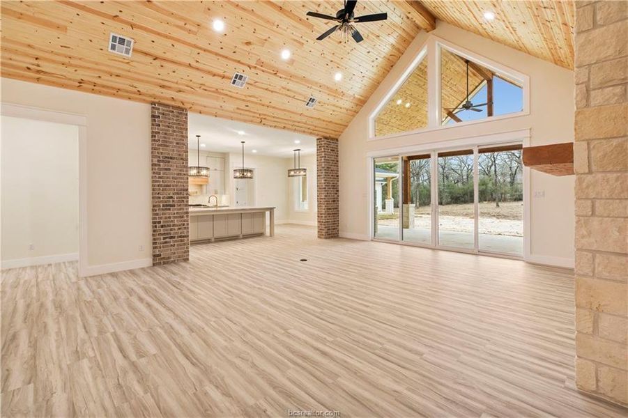 Spacious, unfurnished interior of a new home in , Franklin (Image 23).