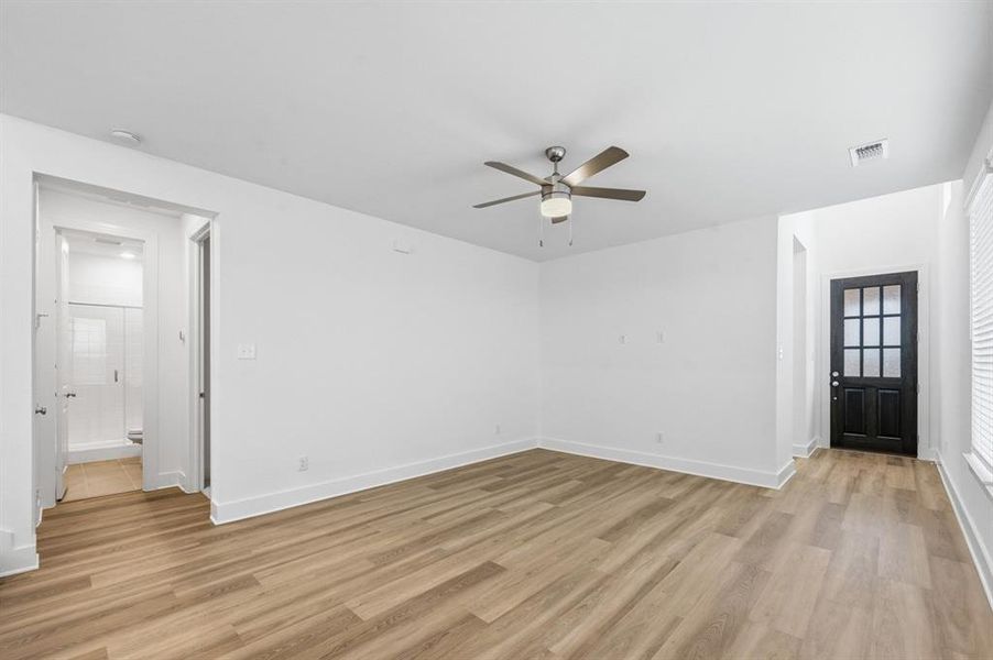 Spacious, unfurnished interior of a new home in Hillstead, Lavon (Image 20).