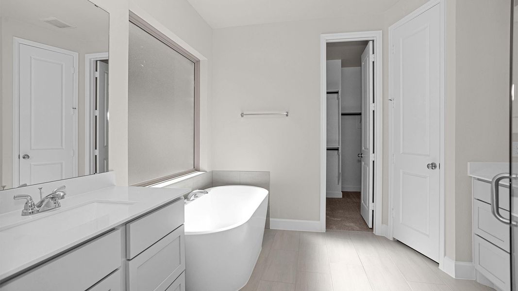 Furnished interior view inside a new home in Valencia 50', Manvel (Image 5).