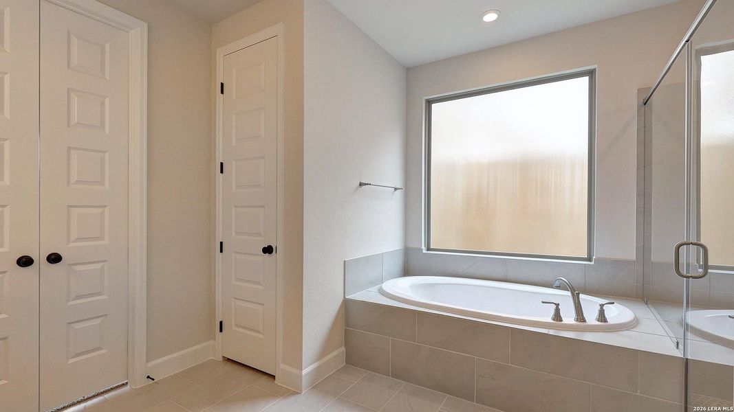 Furnished interior view inside a new home in Briggs Ranch, San Antonio (Image 8).
