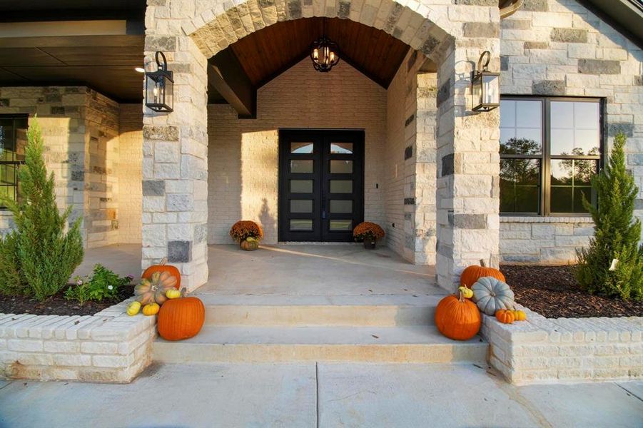 Exterior details and patio area of a home in , Bullard (Image 23).