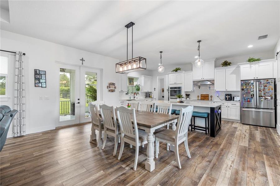 Furnished interior view inside a new home in , Dade City (Image 61).