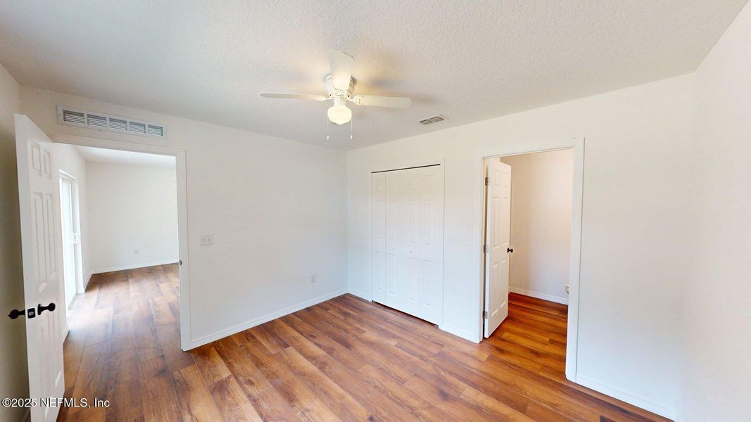 Spacious, unfurnished interior of a new home in , Green Cove Springs (Image 11).