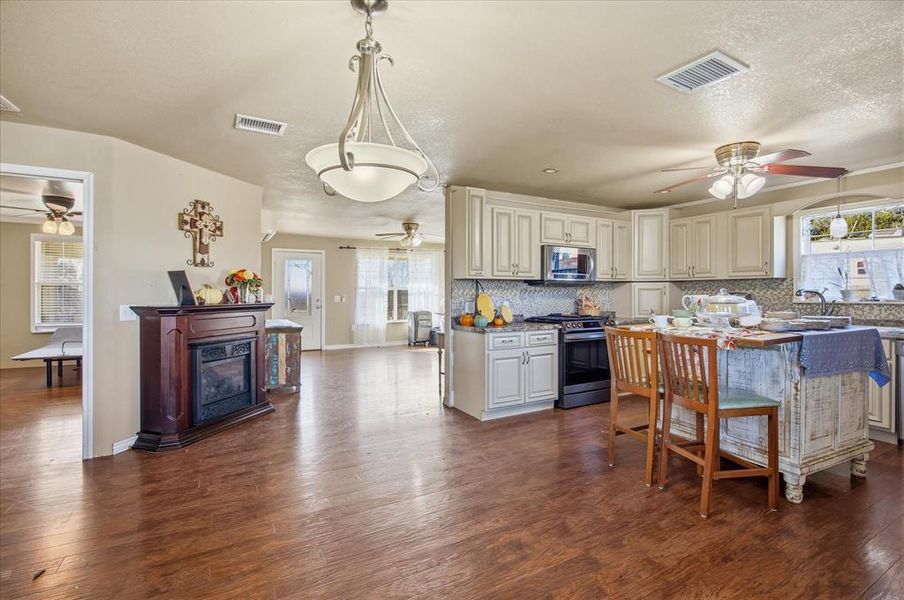 Furnished interior view inside a new home in , Nemo (Image 9).