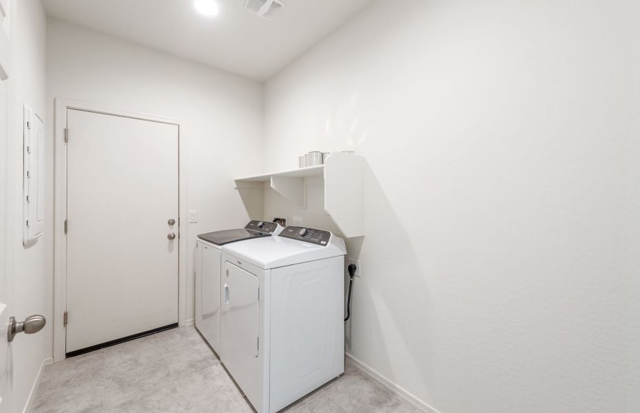 Furnished interior view inside a new home in Copper Falls, Buckeye (Image 8).