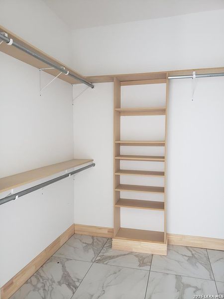 Spacious, unfurnished interior of a new home in , Eagle Pass (Image 3).