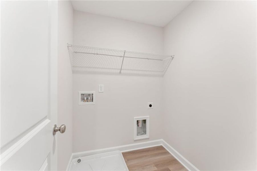 Spacious, unfurnished interior of a new home in Cherokee Township, Acworth (Image 26).