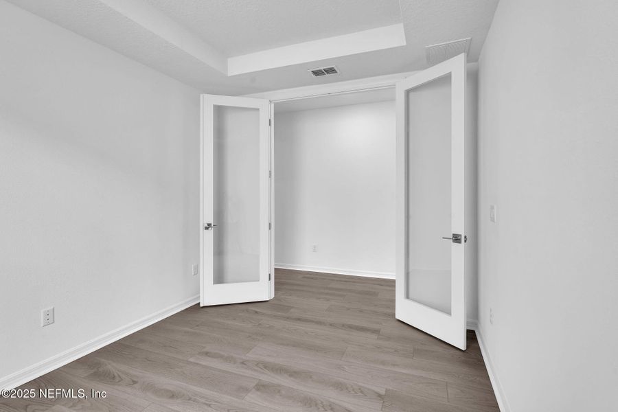 Spacious, unfurnished interior of a new home in Summer Bay at Grand Oaks, St. Augustine (Image 25).