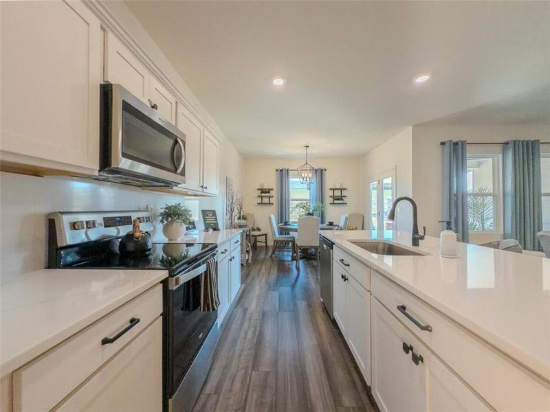 Furnished interior view inside a new home in Bentwater, Hoschton (Image 38). Furnished interior view inside a new home in Bentwater, Hoschton (Image 38).
