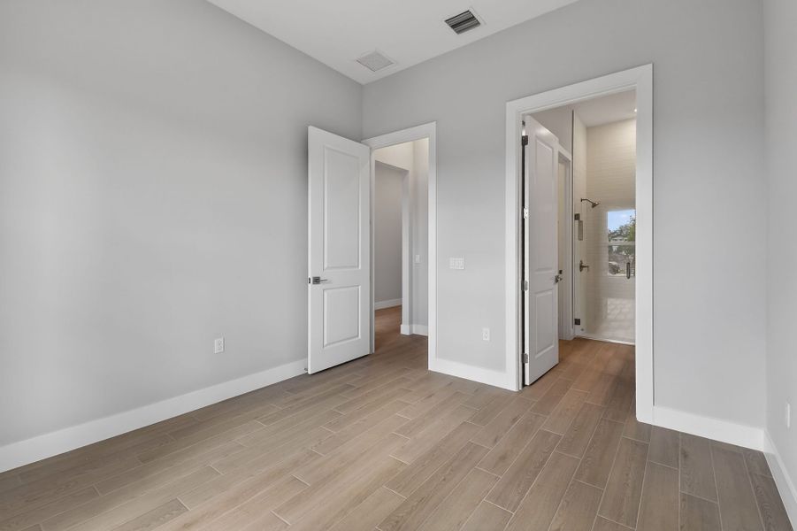 Spacious, unfurnished interior of a new home in Greyhawk Landing, Lake Worth (Image 34).