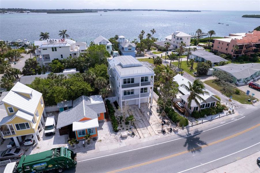 Condo located in Bradenton Beach, FL showcasing its design and architecture (Image 4). Condo located in Bradenton Beach, FL showcasing its design and architecture (Image 4).