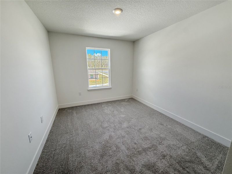 Spacious, unfurnished interior of a new home in Arbor Park, Leesburg (Image 16).