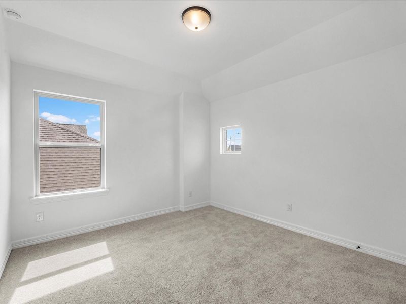 Spacious, unfurnished interior of a new home in Wildrye, Waller (Image 19).
