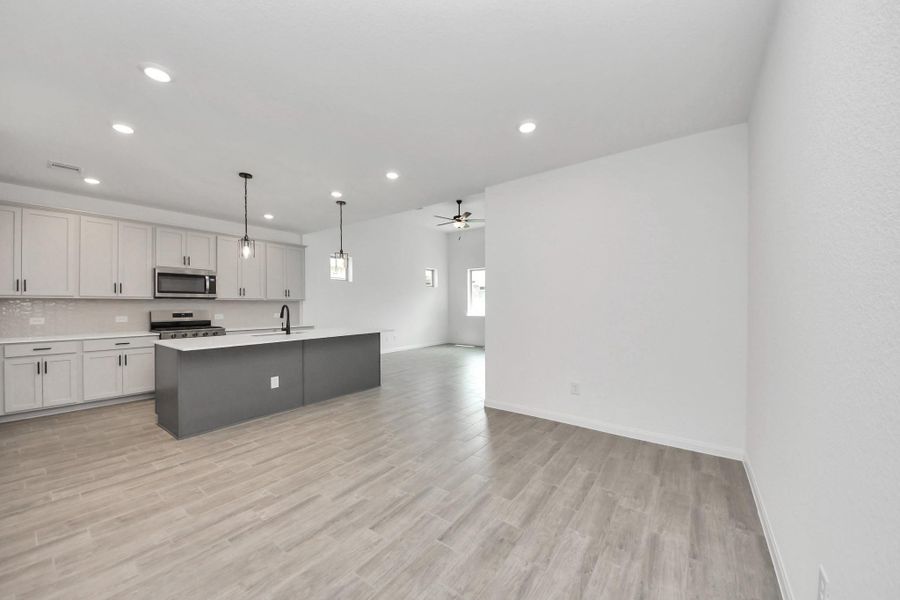 Spacious, unfurnished interior of a new home in 45' Traditional Homes at Elyson, Katy (Image 30).